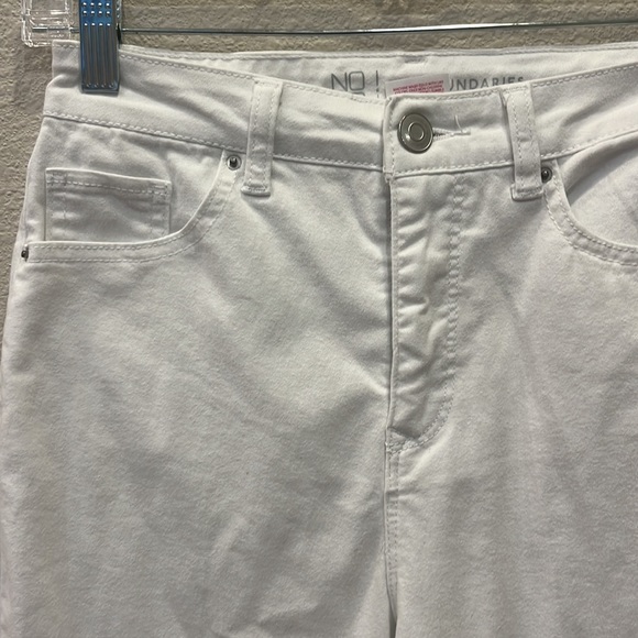 No Boundaries jeans - Picture 2 of 2